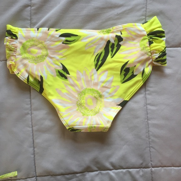 Aerie Swimsuit - Picture 3 of 6